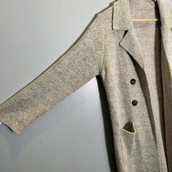 NWT CiCiBird Women's Heather Oatmeal Shacket Coat - Size Small - Picture 4 of 6